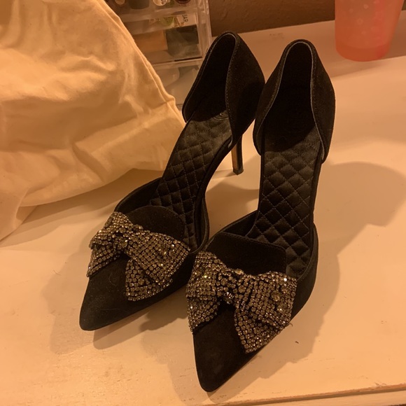 TORY BURCH Esme Pumps in size 7. Color is black. - Picture 2 of 5